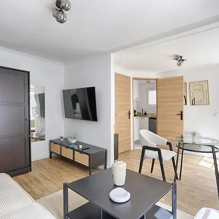 Luxury Design 9th 公寓 *